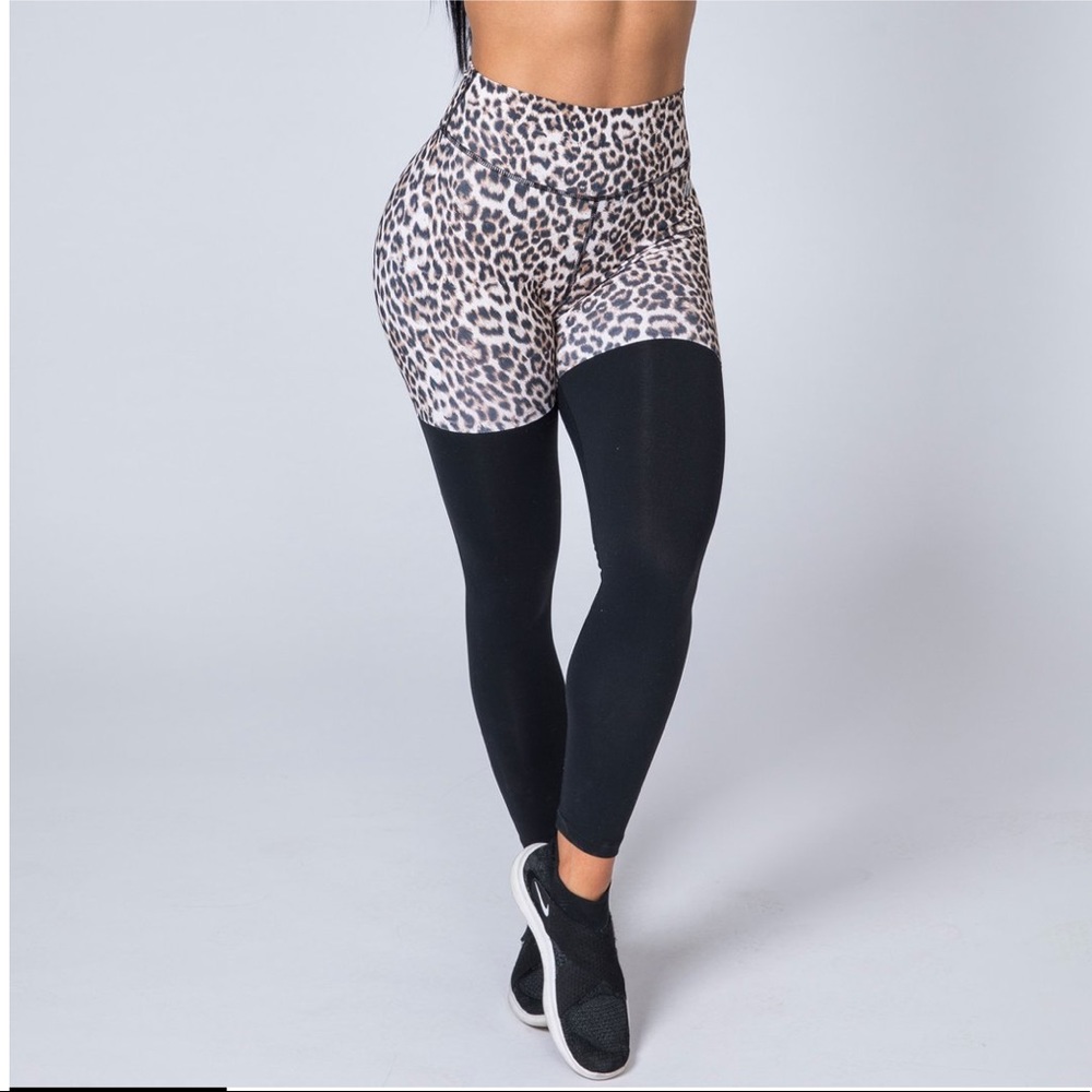 Muscle Nation two toned leopard leggings NWT